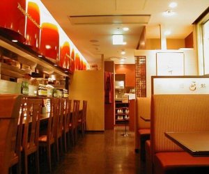 【特定外食】- 日本愛知 中華料理店 前廳服務(wù)/后廚幫廚